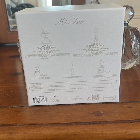 Limited Edition Christian Dior perfume set - Picture 3 of 5